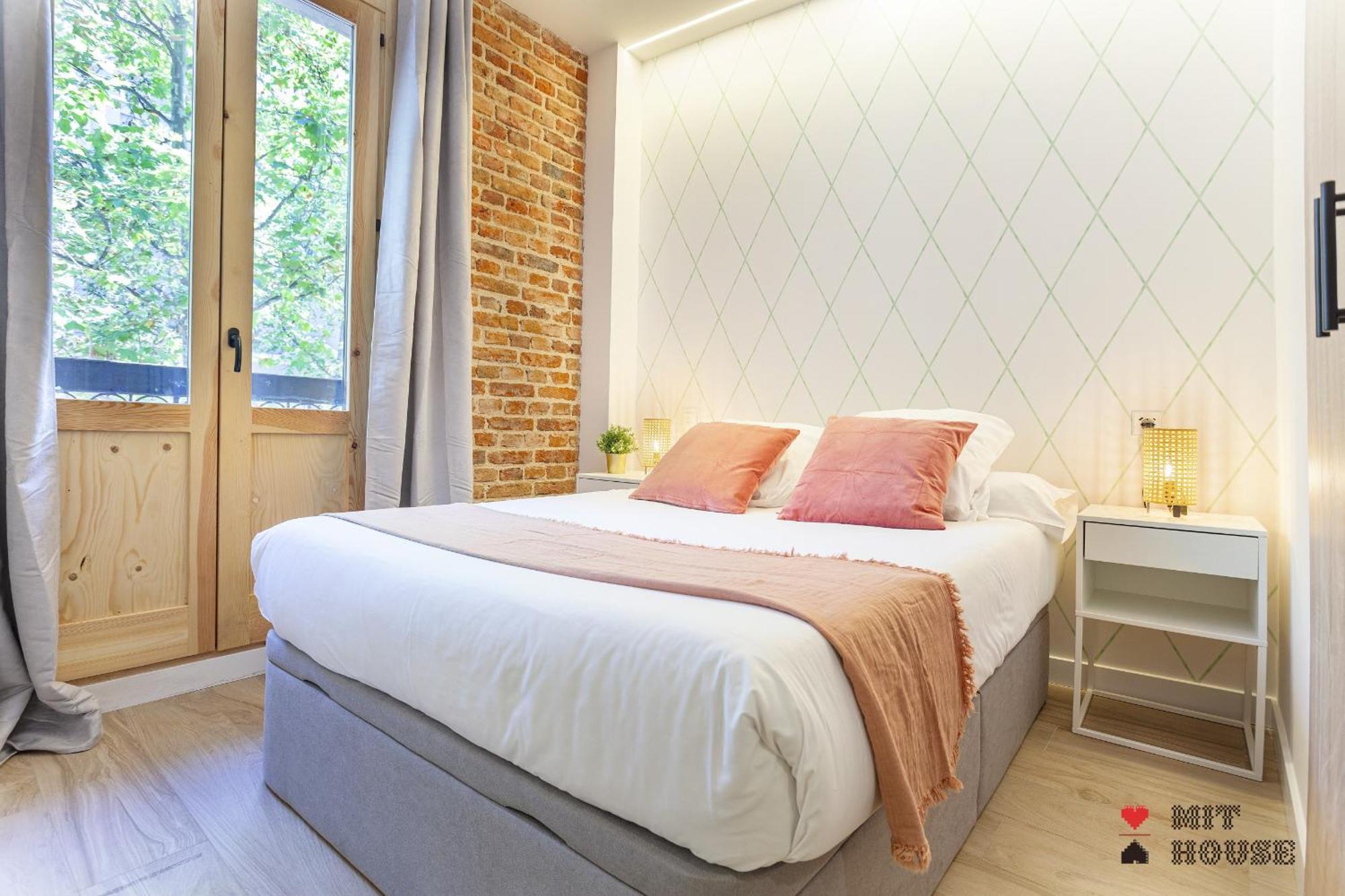 4 Ways En Madrid Apartment Bagian luar foto
